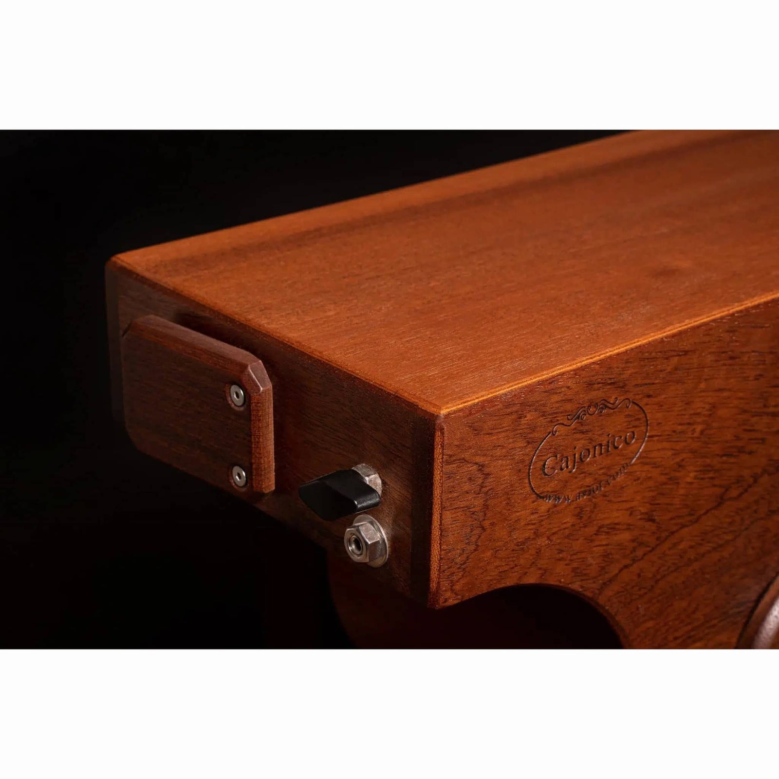 Cajonico — Mahogany