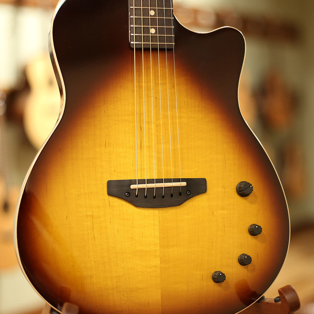 Tom Anderson Crowdster Player (Tobacco Burst)