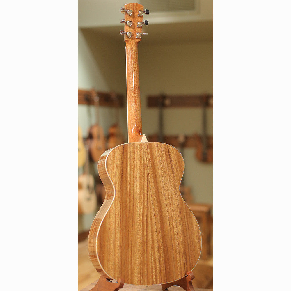 Larrivee OM-09 Monkeypod Custom