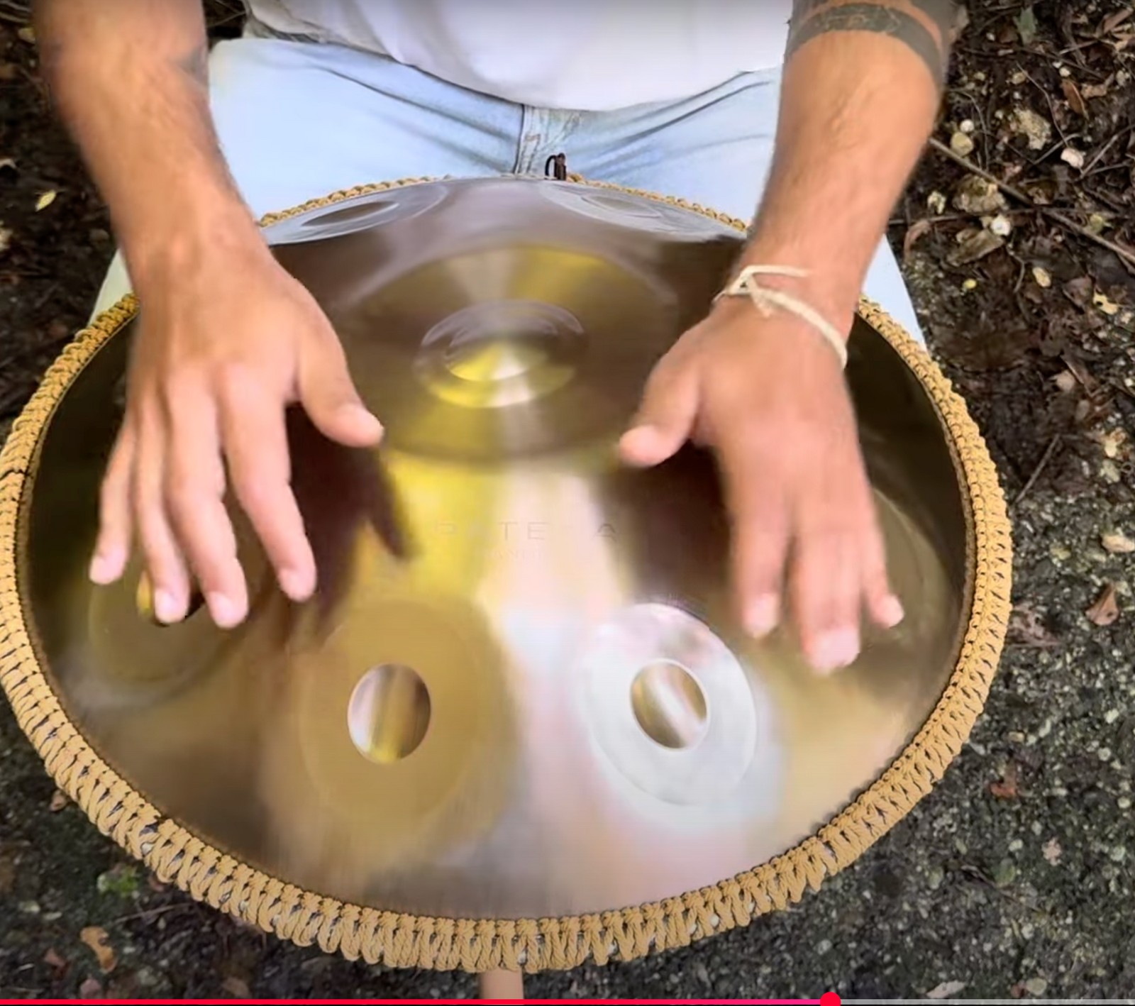 <iframe width="640" height="360" src="https://www.youtube.com/embed/uLCzbx0xWP4?rel=0&vq=hd720" frameborder="0" allowfullscreen></iframe>