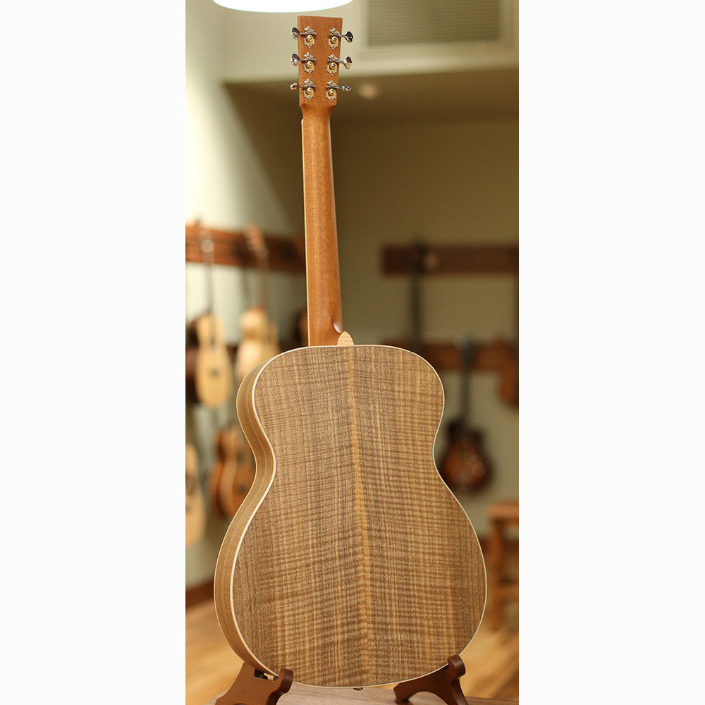 Larrivee OM-40 Walnut Custom